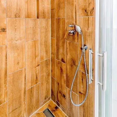 Studio I Pokoje I Pokoje Z Lazienkami