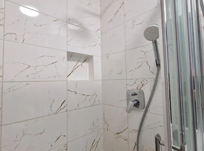 Studio I Pokoje I Pokoje Z Lazienkami Апартаменты *