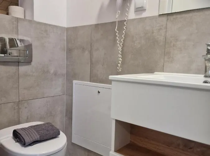 Studio I Pokoje I Pokoje Z Lazienkami