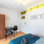 Studio I Pokoje I Pokoje Z Lazienkami شقة *