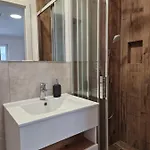 Studio I Pokoje I Pokoje Z Lazienkami غدانسك