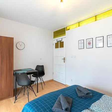 Studio I Pokoje I Pokoje Z Lazienkami Διαμέρισμα *