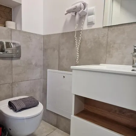 Studio I Pokoje I Pokoje Z Lazienkami