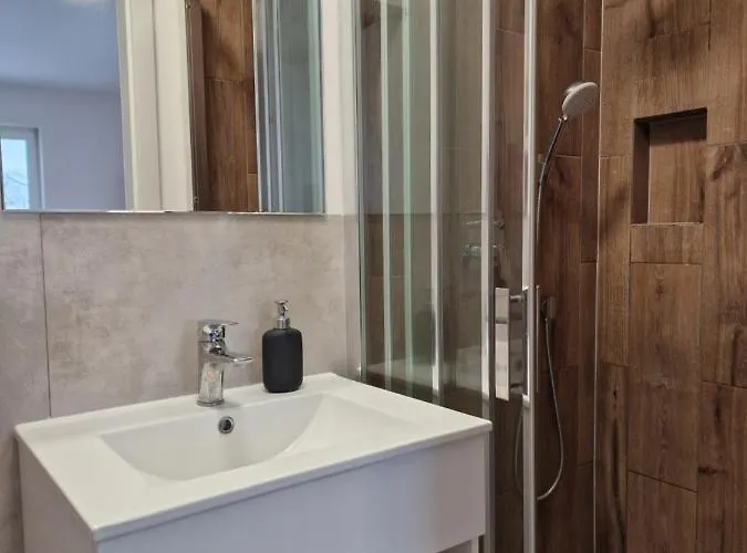 Studio I Pokoje I Pokoje Z Lazienkami 格但斯克